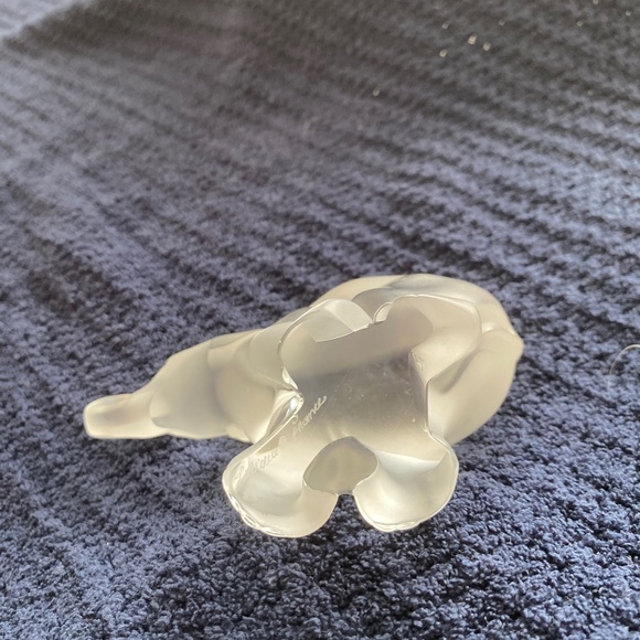 Lalique Baby Elephant - Picture 4 of 4
